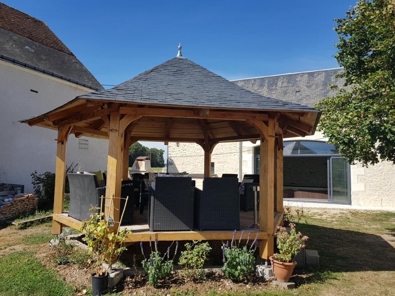 Le Clos De La Briollerie Hotel Tauxigny Exterior photo